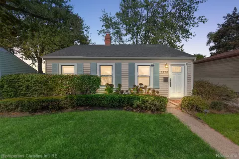 1320 Junction St, Plymouth, MI 48170
