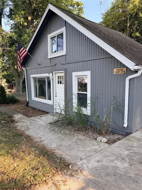 161 W Brooklyn Ave, Pontiac, MI 48340
