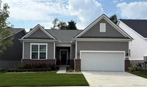 3019 Sheffield Cir, Independence, MI 48346
