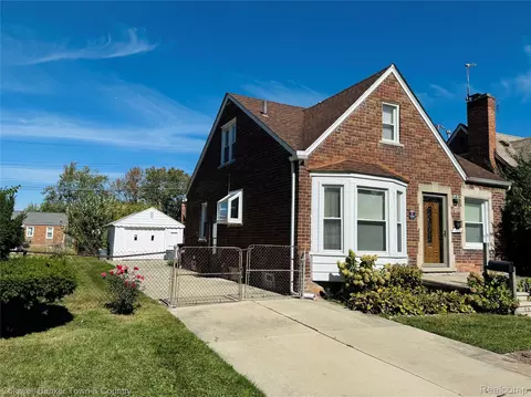 1610 Michigan Blvd, Lincoln Park, MI 48146
