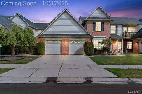 17157 Higdon Dr, Brownstown, MI 48193