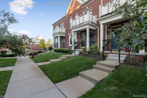 1106 Fountain View Cir, South Lyon, MI 48178