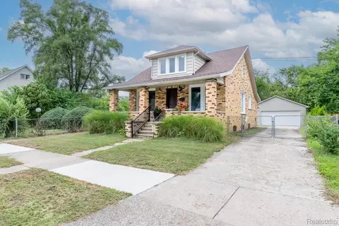 21059 Westview Ave, Royal Oak, MI 48220