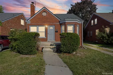7280 Rosemont Ave, Detroit, MI 48228