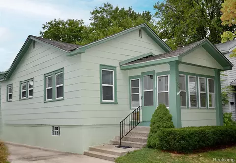 1427 Humphrey Ave, Birmingham, MI 48009