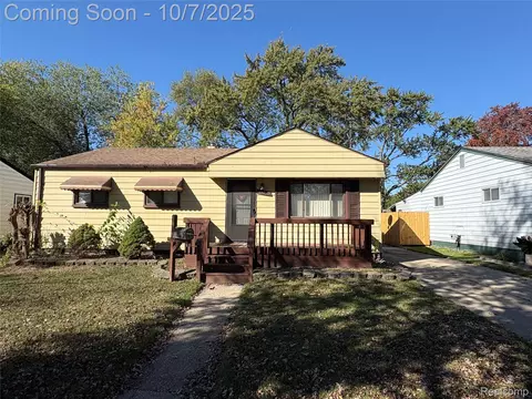 21733 Weller Ave, Warren, MI 48089