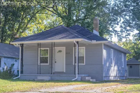 22126 Cora Ave, Farmington Hills, MI 48336