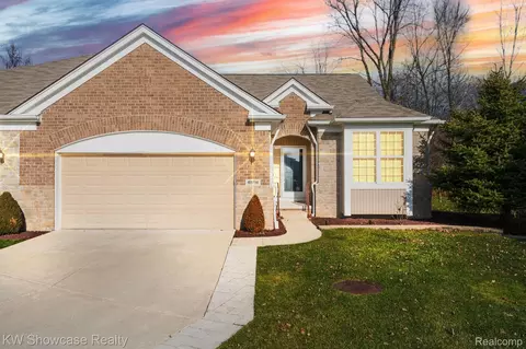 49714 Lakewood St #33, Macomb, MI 48042