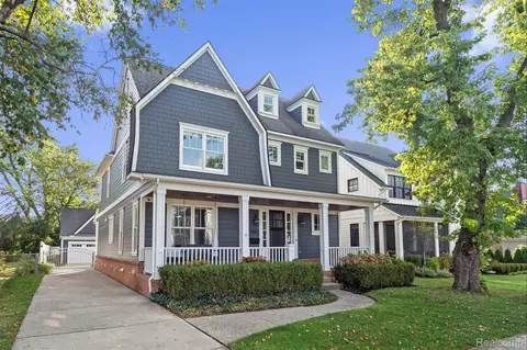 1485 Cedar Dr, Birmingham, MI 48009