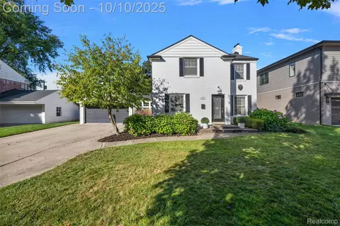 412 S Glenhurst Dr, Birmingham, MI 48009
