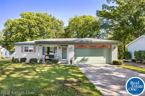 18206 Foch St, Livonia, MI 48152