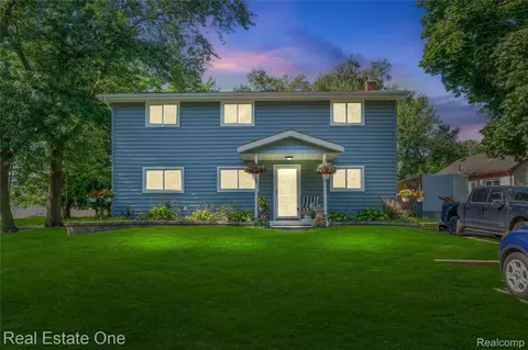 12118 Craig St, Romulus, MI 48174