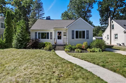 23481 Majestic St, Oak Park, MI 48237