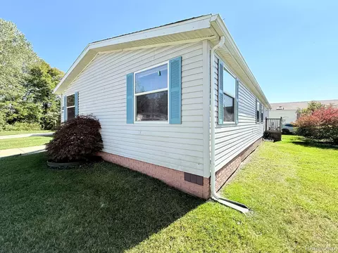 10846 Ashley Ct, Augusta, MI 48191