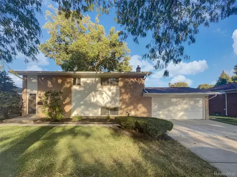 14164 Bainbridge St, Livonia, MI 48154