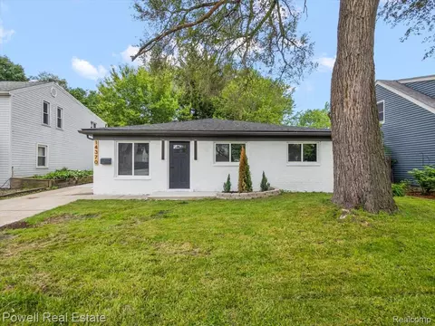 14370 Pearl St, Southgate, MI 48195