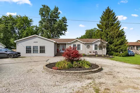 4625 Bluebush Rd, Monroe, MI 48162