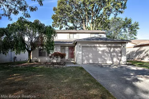 27115 Aberdeen St, Southfield, MI 48076