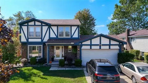 678 Kings Way, Canton, MI 48188
