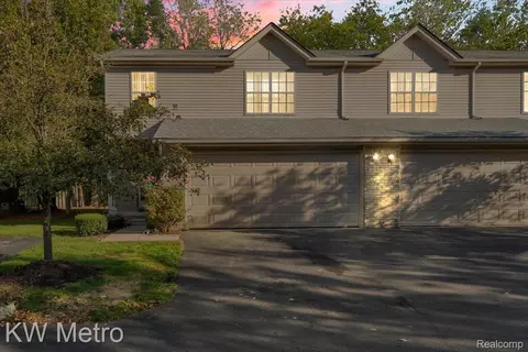 24053 Lathrup Blvd, Southfield, MI 48075