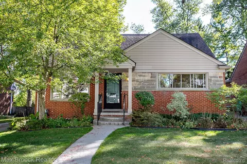 10445 Lincoln Dr, Huntington Woods, MI 48070