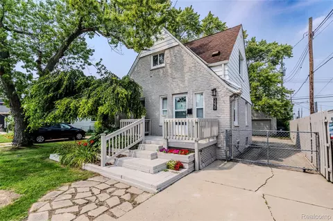3339 Gardner Ave, Berkley, MI 48072