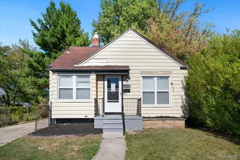 16249 Evergreen Ave, Eastpointe, MI 48021