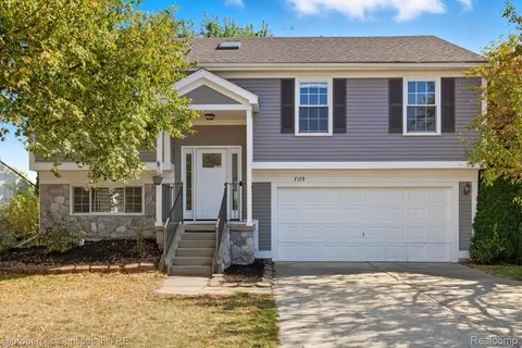 7179 Streamwood Dr, Ypsilanti, MI 48197