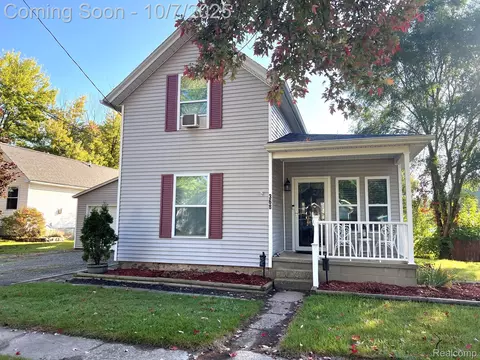368 Green St, Perry, MI 48872