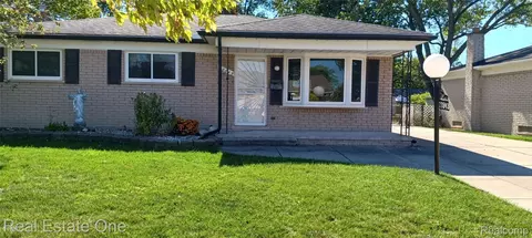 28843 Balmoral St, Garden City, MI 48135