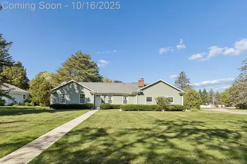 1202 Lawnview Ct, Mundy, MI 48507
