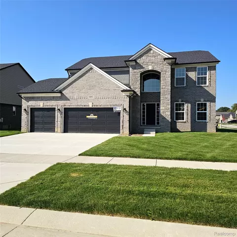 55813 Stewart Dr, Macomb, MI 48042