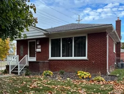 8760 Mayfair St, Taylor, MI 48180