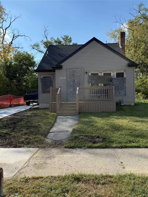 19013 Vaughan St, Detroit, MI 48219