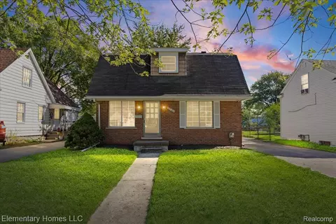 23086 Melrose Ave, Eastpointe, MI 48021