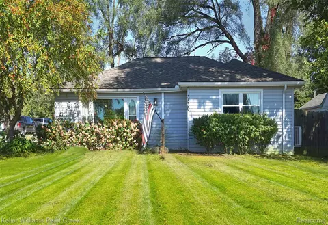 3530 Davison Rd, Lapeer, MI 48446