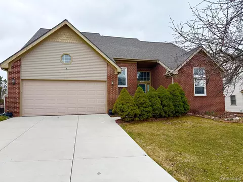 28975 Hearthstone Dr, Novi, MI 48377