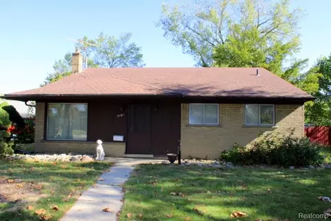3161 Blaine St, Trenton, MI 48183