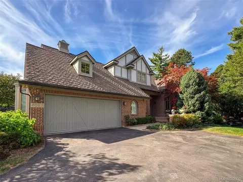 4088 Cranbrook Ct #34, Bloomfield Hills, MI 48301