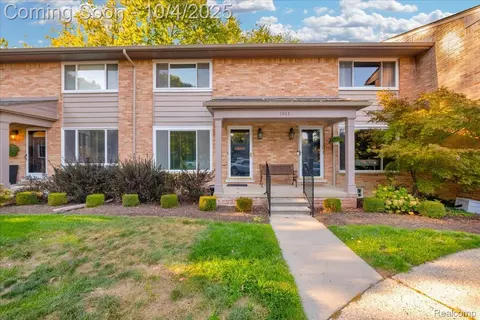 1043 N Old Woodward Ave #3, Birmingham, MI 48009