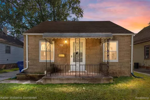 8082 Packard Ave, Warren, MI 48089