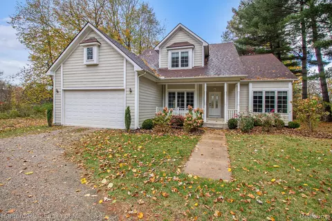 2026 Yorway Dr, Howell, MI 48843
