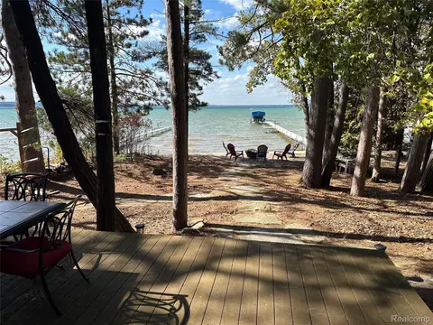 209 Sun St, Roscommon, MI 48653