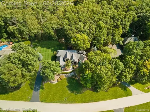 2157 Canterwood, Highland, MI 48357