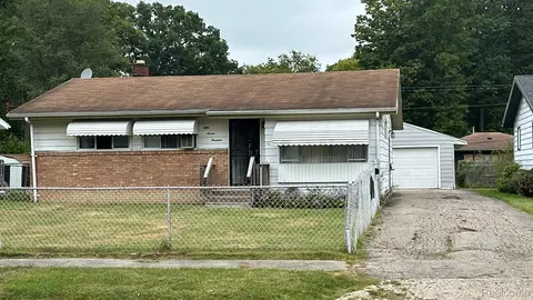 5714 Suburban Ct, Flint, MI 48505