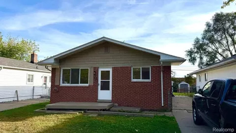 19732 Voiland St, Roseville, MI 48066