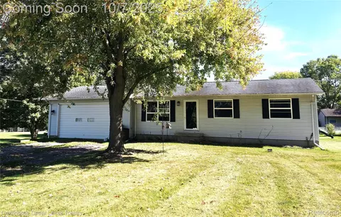 6244 N Vassar Rd, Flint, MI 48506