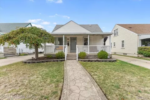 3890 22nd St, Wyandotte, MI 48192