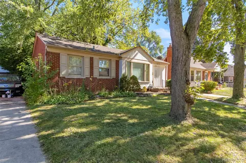 8038 Chatham, Redford, MI 48239