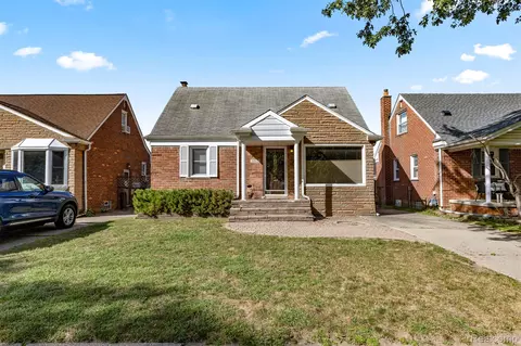 9892 Hubert Ave, Allen Park, MI 48101